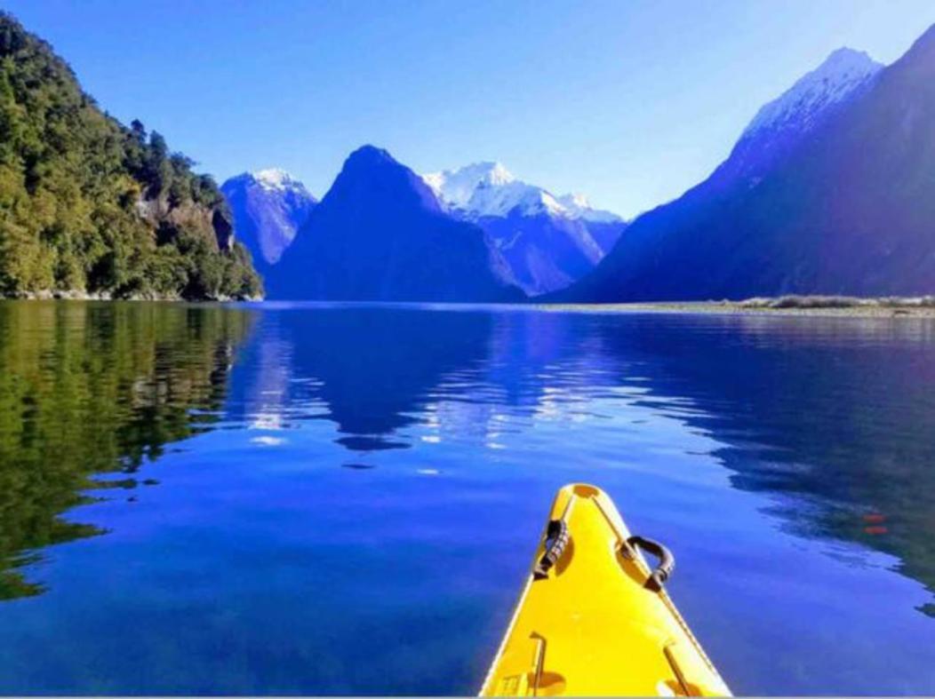 Te Anau Holiday Home - Free Wifi - Free Bikes & Kayaks - Short Walk To Lake & Town - Top Views Exteriör bild