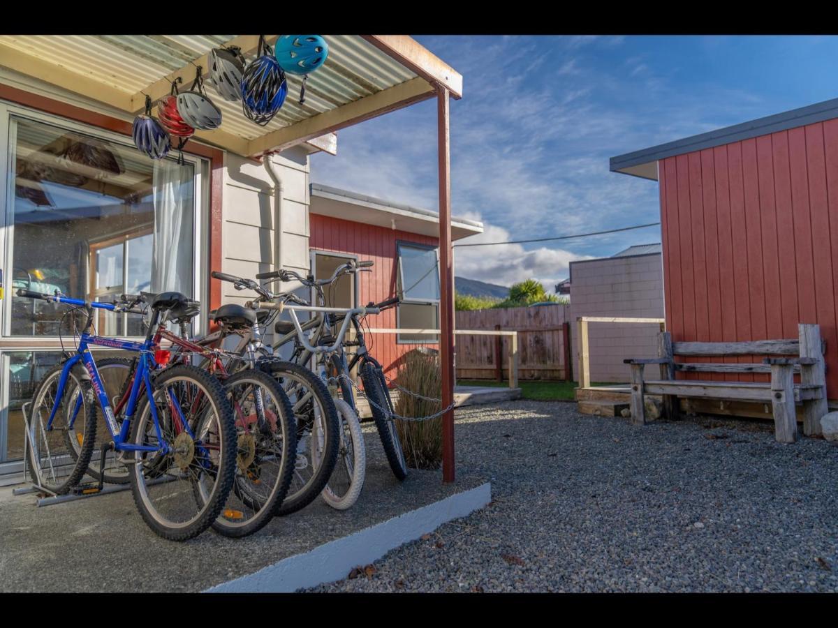 Te Anau Holiday Home - Free Wifi - Free Bikes & Kayaks - Short Walk To Lake & Town - Top Views Exteriör bild