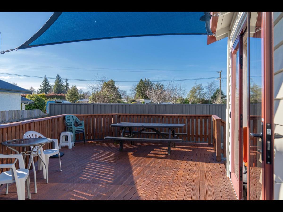 Te Anau Holiday Home - Free Wifi - Free Bikes & Kayaks - Short Walk To Lake & Town - Top Views Exteriör bild