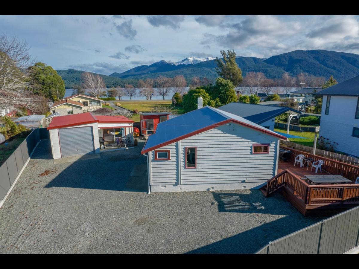 Te Anau Holiday Home - Free Wifi - Free Bikes & Kayaks - Short Walk To Lake & Town - Top Views Exteriör bild